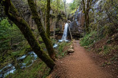 Hedge Creek Falls
